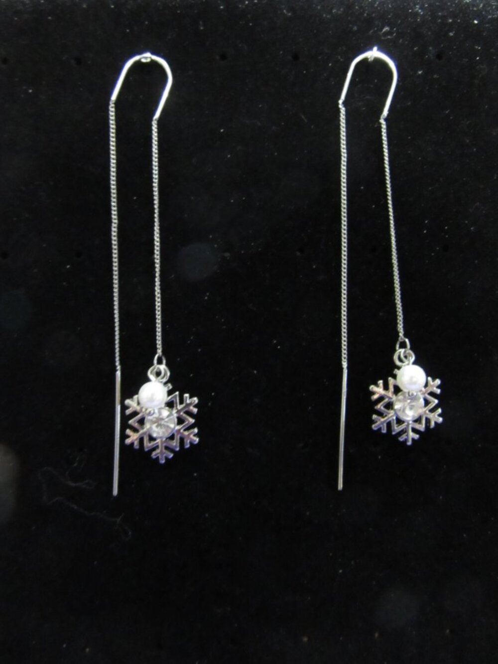 Snowflake Earrings with Zirconia with a simulated pearl